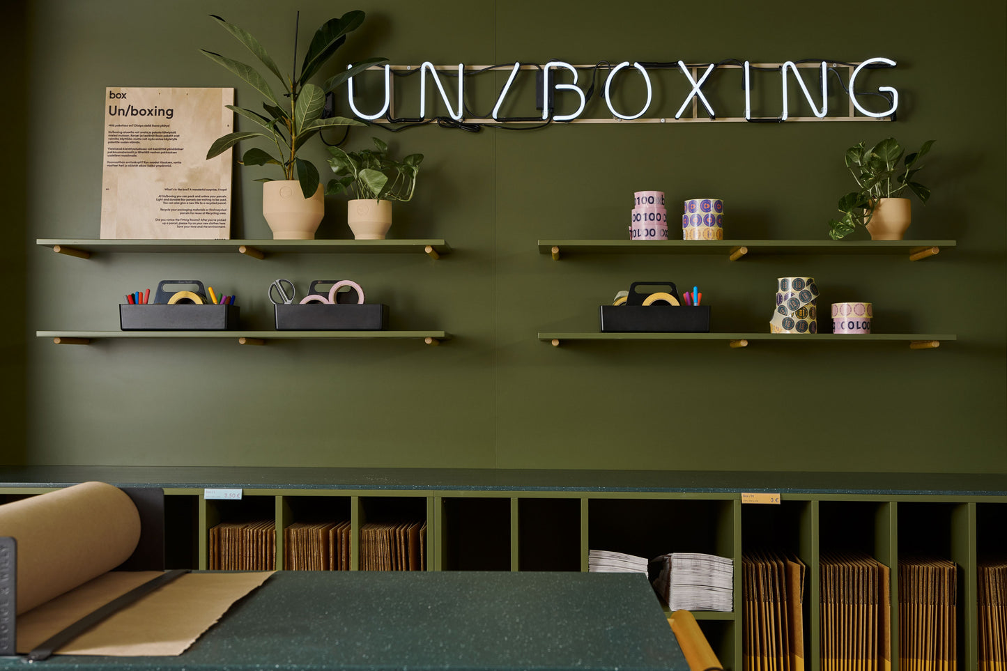 D0270-04 Tummanvihreä